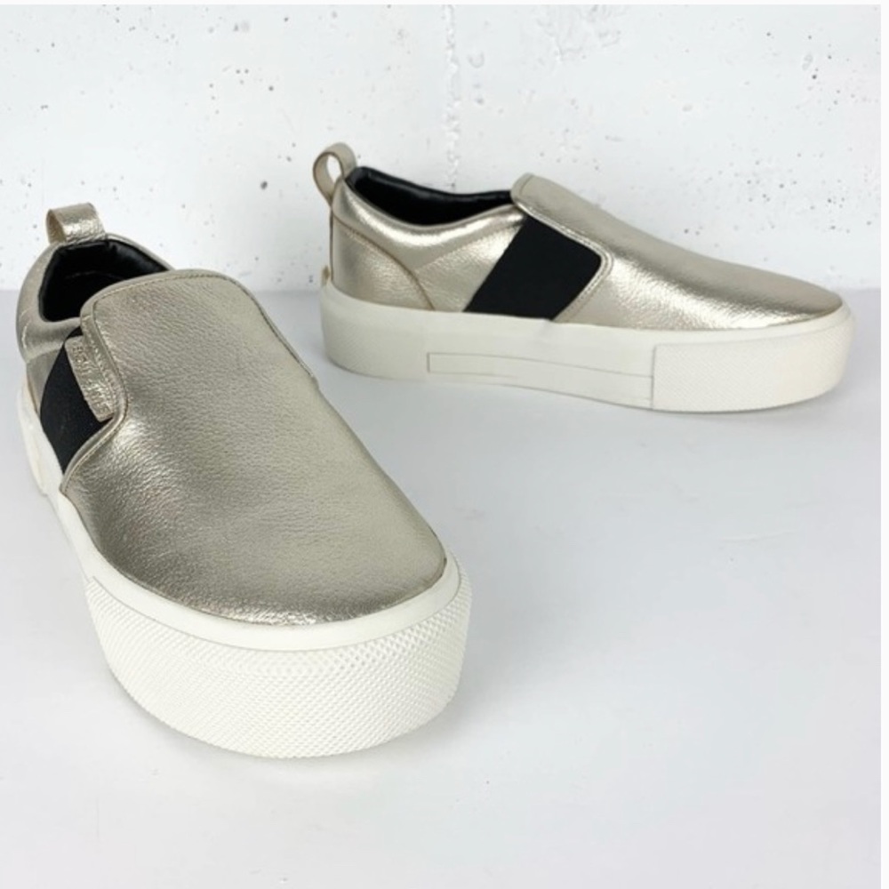 Kendall +‎ Kylie Tenley Platform Sneaker Gold